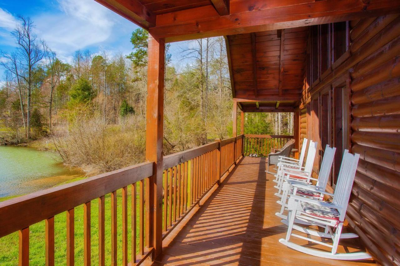 Lazy Bear Lake Sevierville Exterior photo